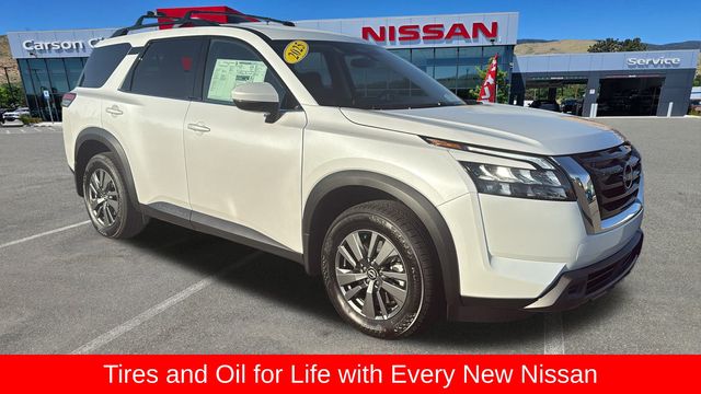 2025 Nissan Pathfinder SV's photo