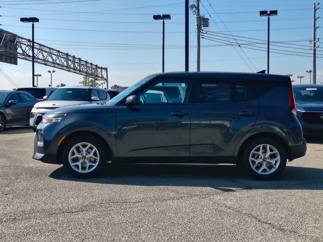 2022 Kia Soul LX photo 4