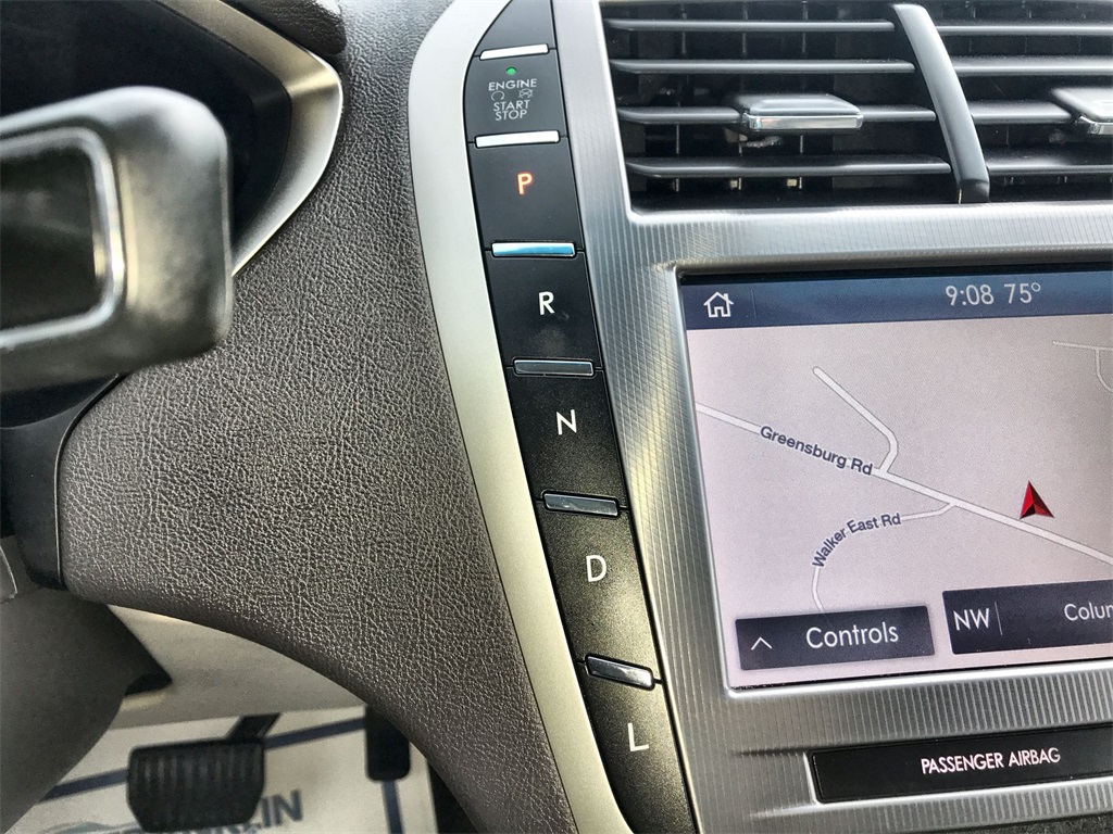 2020 Lincoln MKZ Hybrid Reserve photo 19