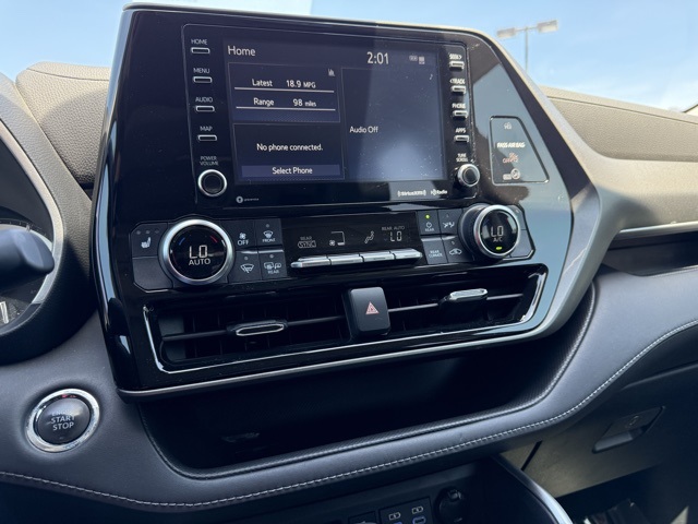 2022 Toyota Highlander XLE photo 28