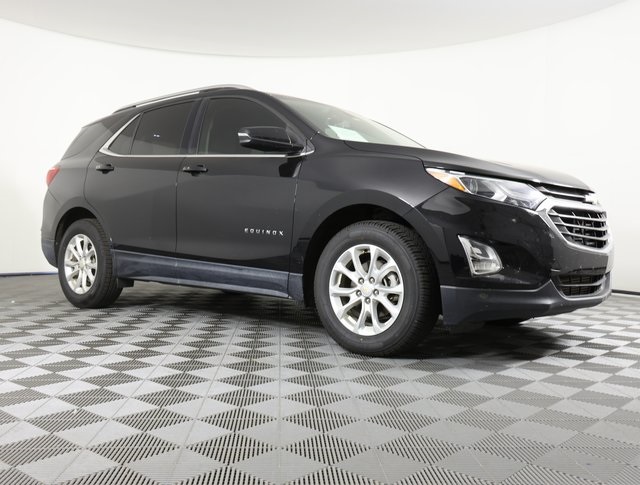 2018 Chevrolet Equinox LT photo 2