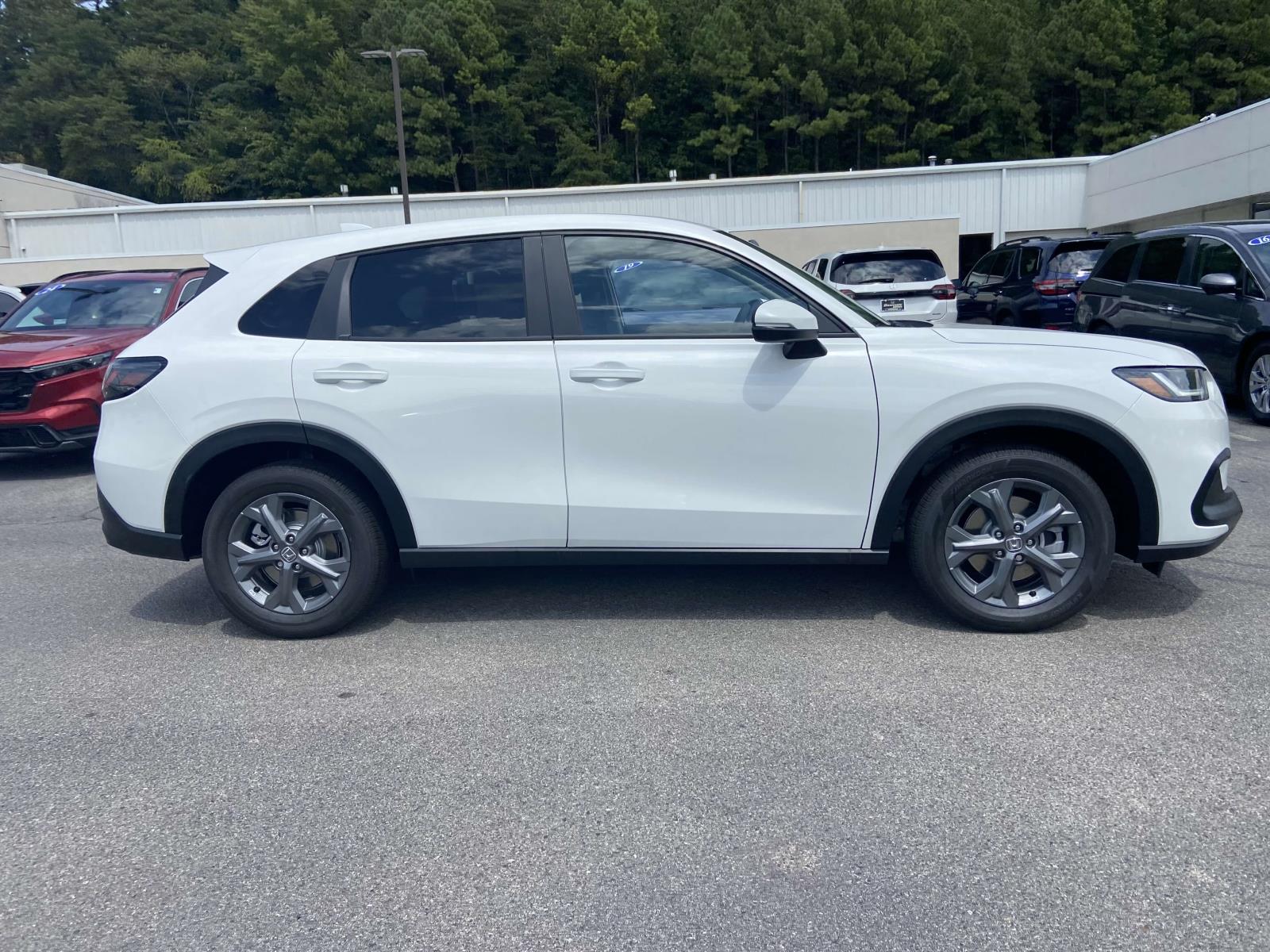 2026 Honda HR-V LX 2WD photo 2