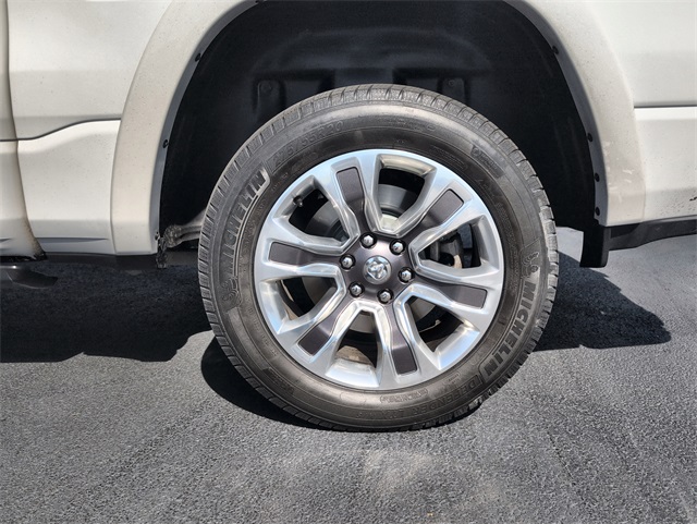 2019 Ram 1500 Laramie Longhorn photo 9