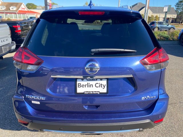 2019 Nissan Rogue SV photo 4