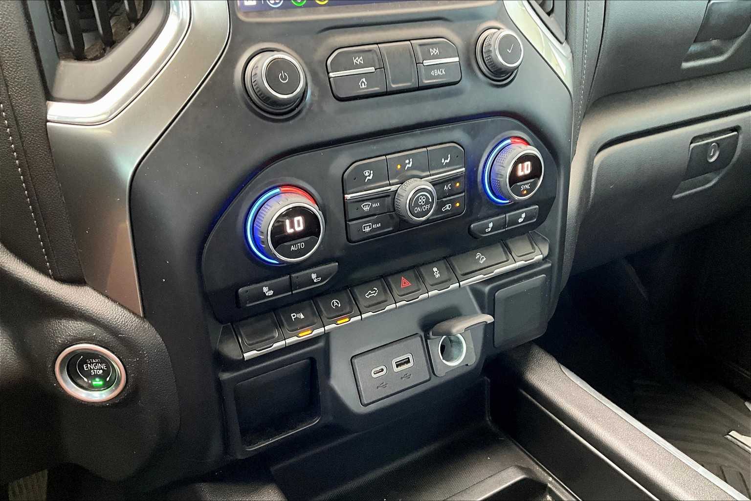 2022 Chevrolet Silverado 1500 RST photo 28