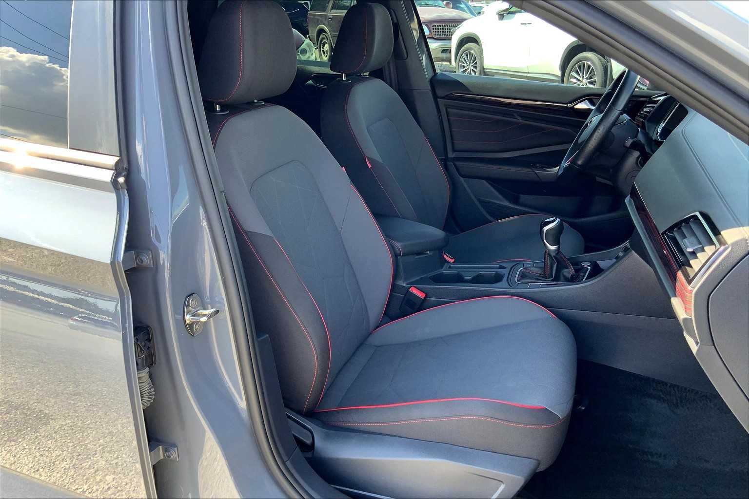 2024 Volkswagen Jetta GLI Autobahn Anniversary Edition photo 8