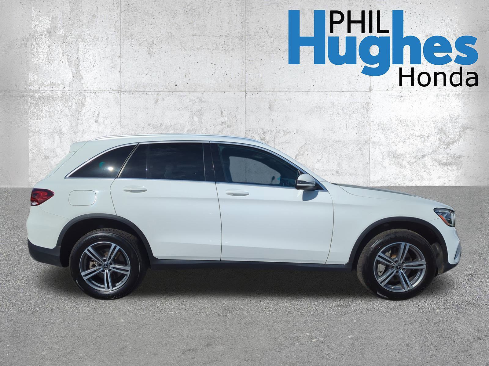 2020 Mercedes Benz GLC 300 4MATIC photo 2