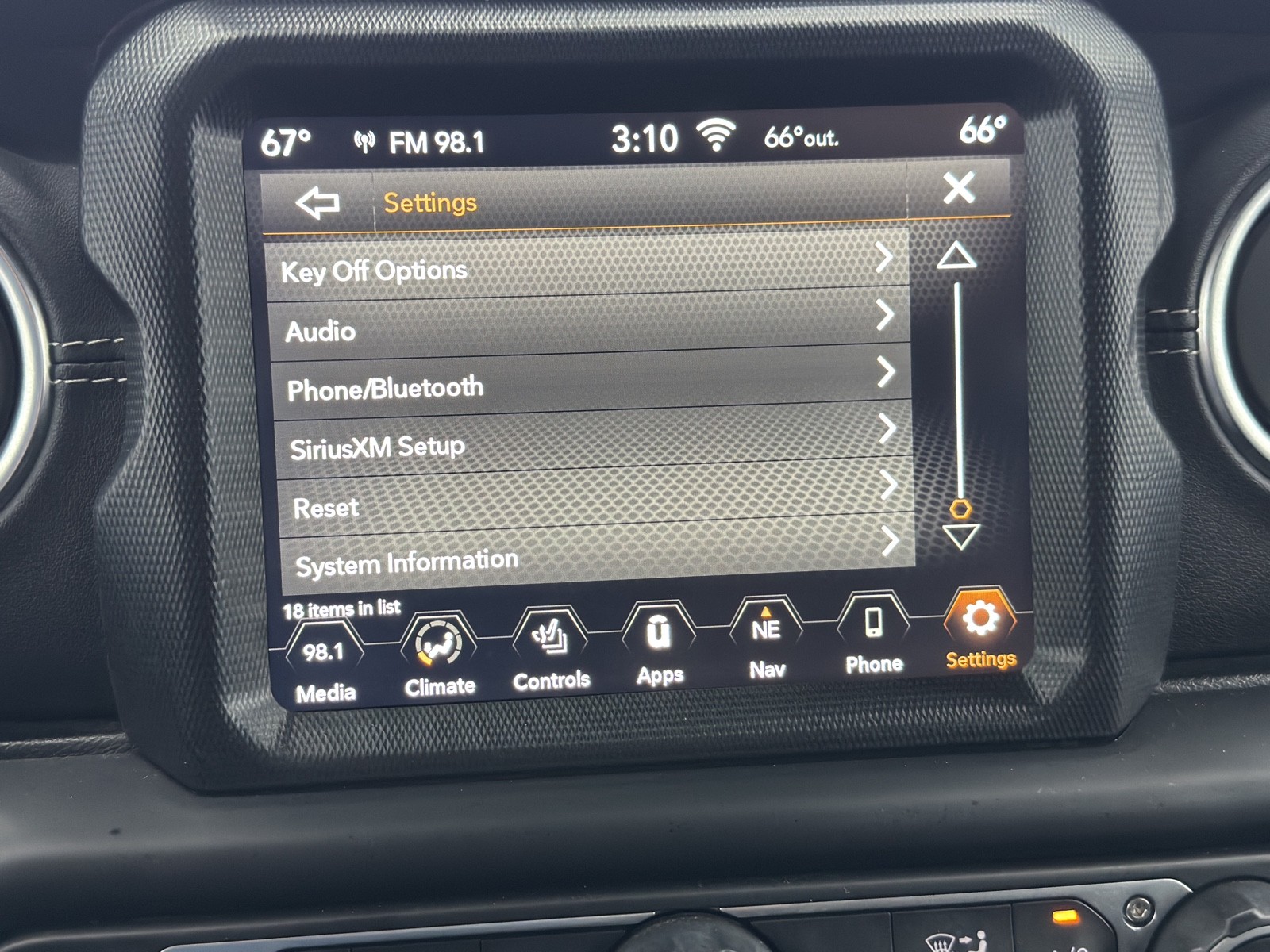 2020 Jeep Gladiator Overland photo 37