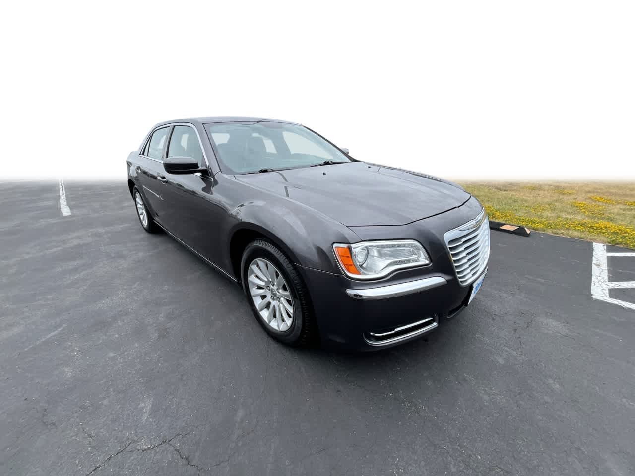 Used 2014 Chrysler 300 Base with VIN 2C3CCAAG5EH262027 for sale in Niagara Falls, NY