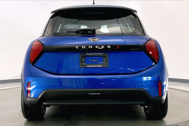 2025 Mini Cooper S Hardtop 2 Door photo 3