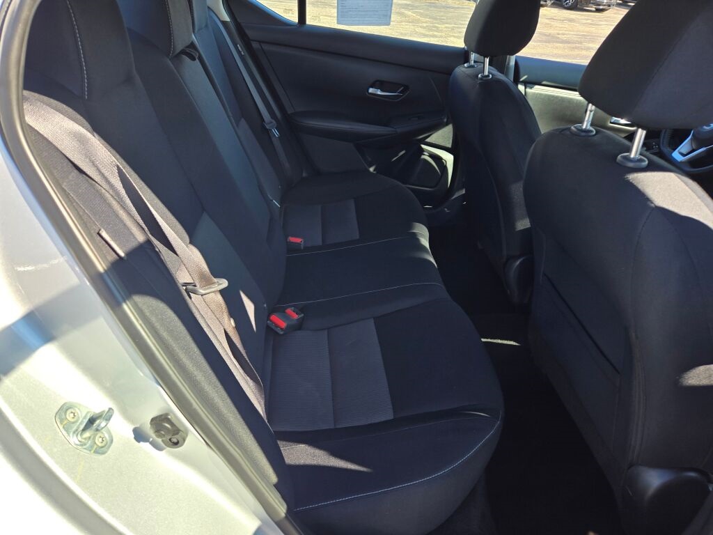 2020 Nissan Sentra SV photo 7