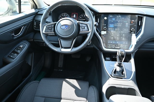 2025 Subaru Outback Premium photo 8