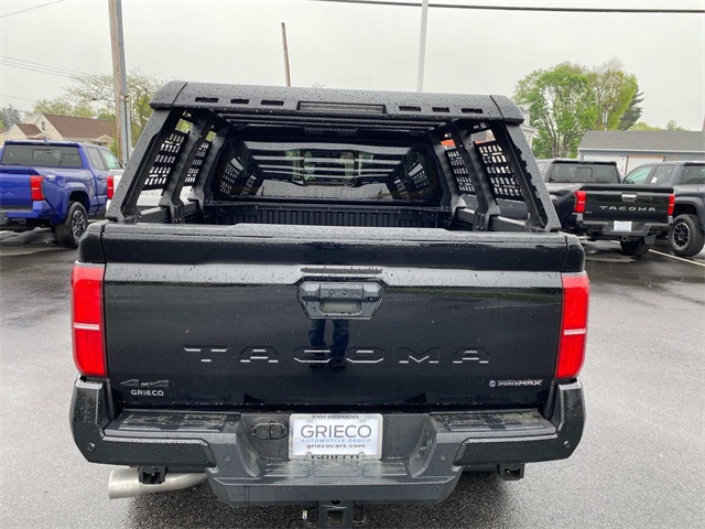 2025 Toyota Tacoma TRD Off-Road photo 4