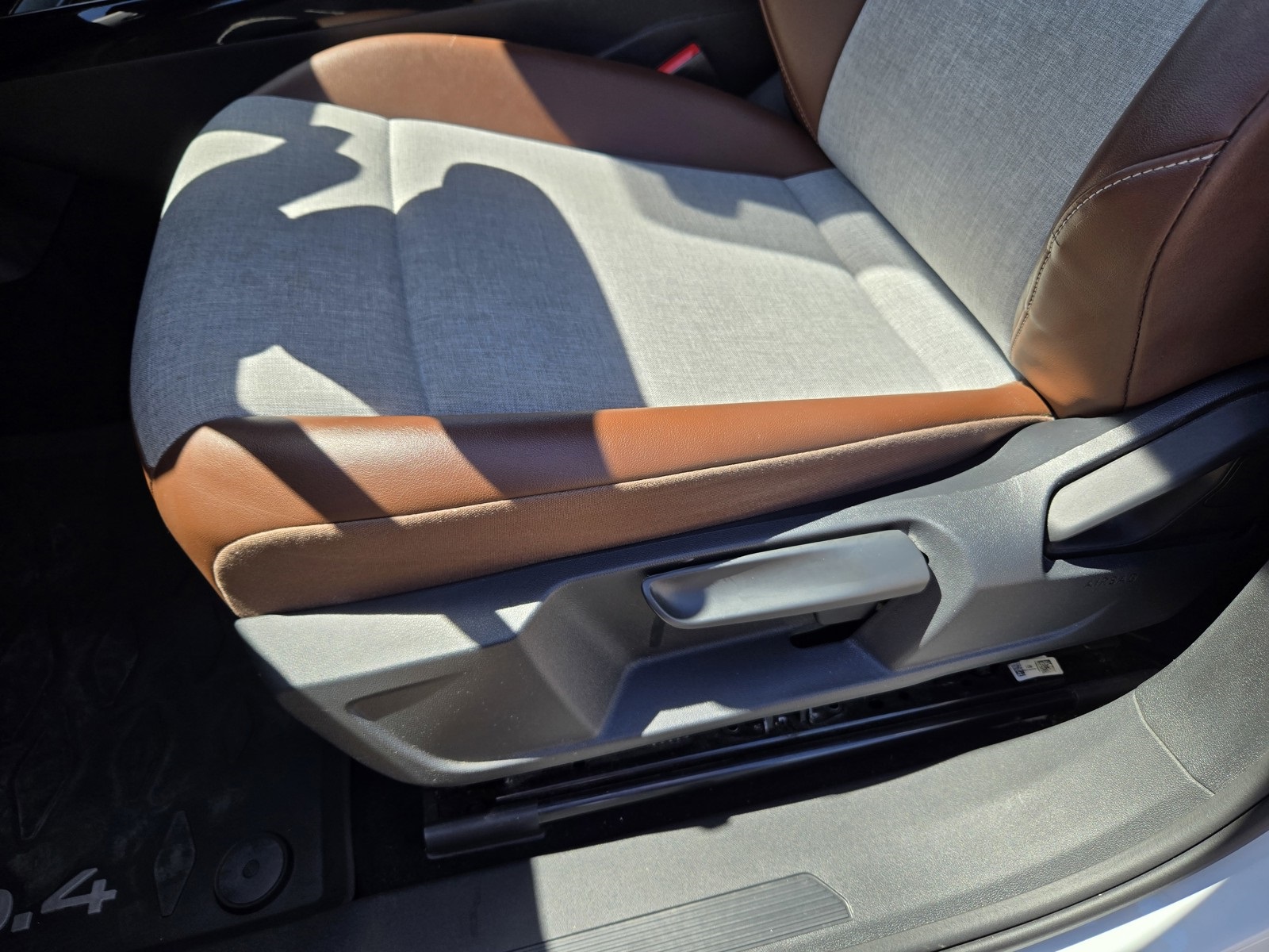 2023 Volkswagen ID.4 Pro photo 13