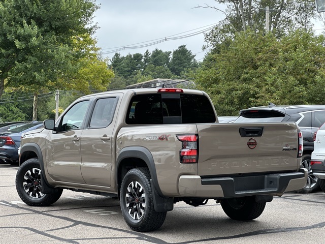 2024 Nissan Frontier PRO-4X photo 2