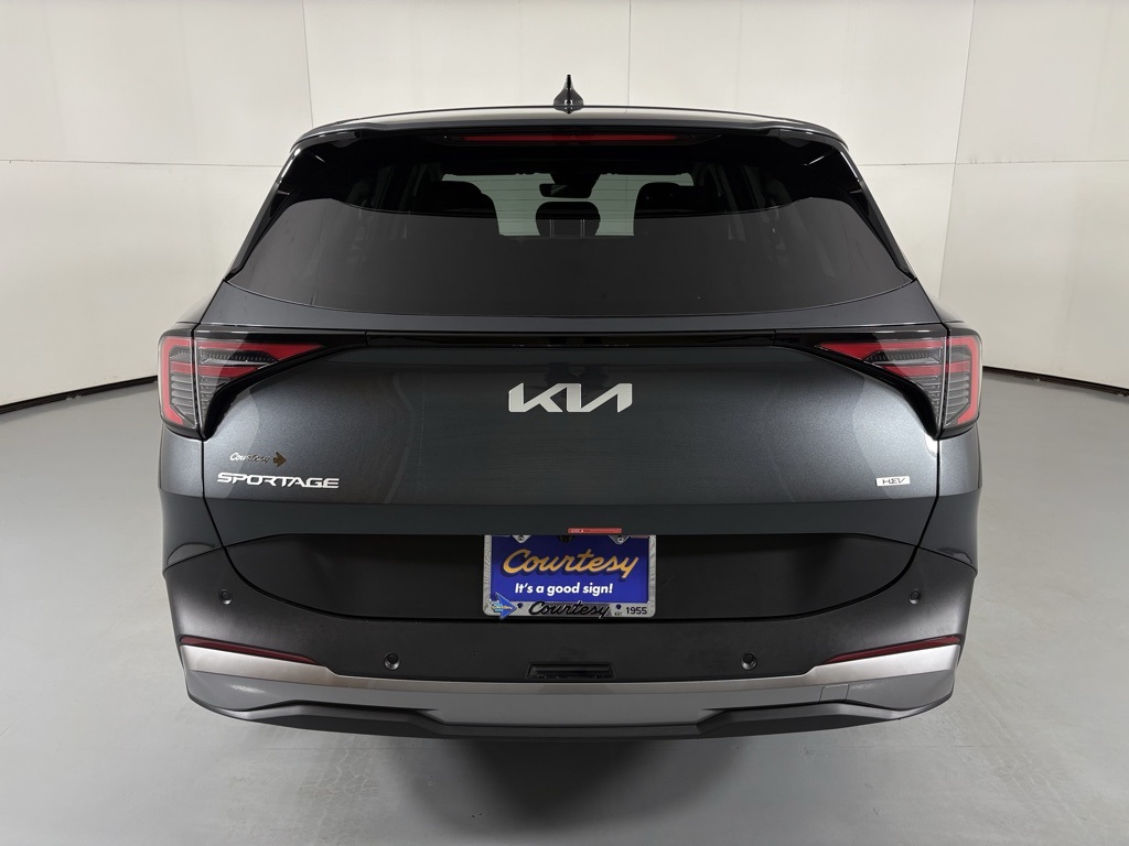 2026 Kia Sportage Hybrid LX photo 3