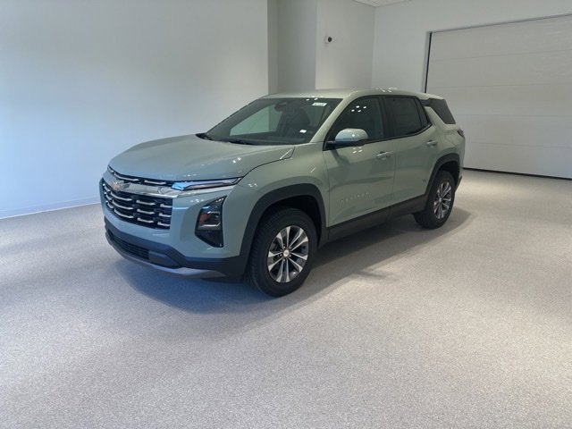 2026 Chevrolet Equinox LT photo 3