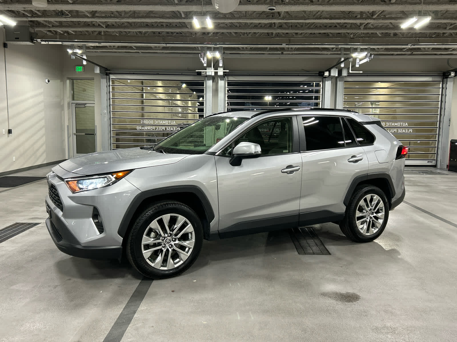 2020 Toyota RAV4 XLE Premium