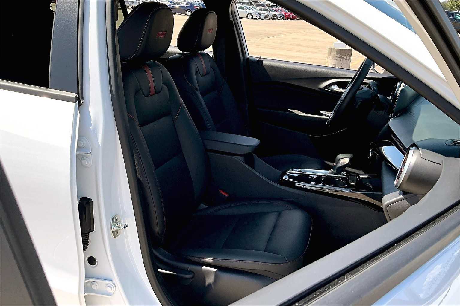 2025 Chevrolet Trax photo 8
