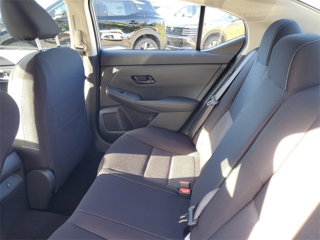 2025 Nissan Sentra SV photo 25