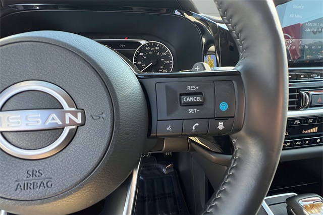 2024 Nissan Pathfinder SL photo 13