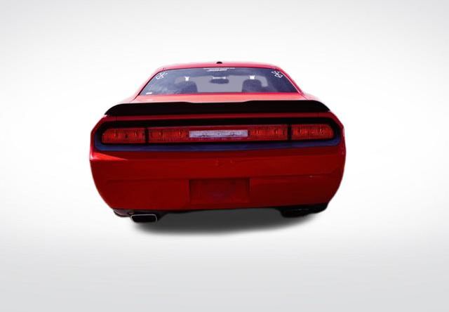 2014 Dodge Challenger R/T photo 2