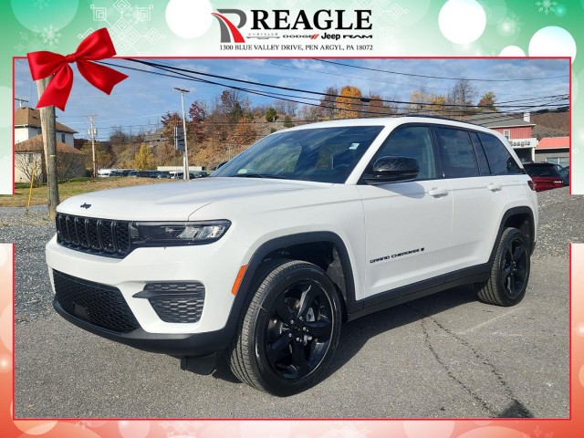 2025 Jeep Grand Cherokee Altitude's photo