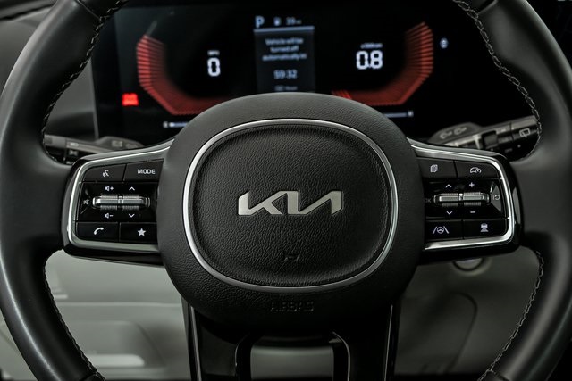 2024 Kia Sorento S photo 17