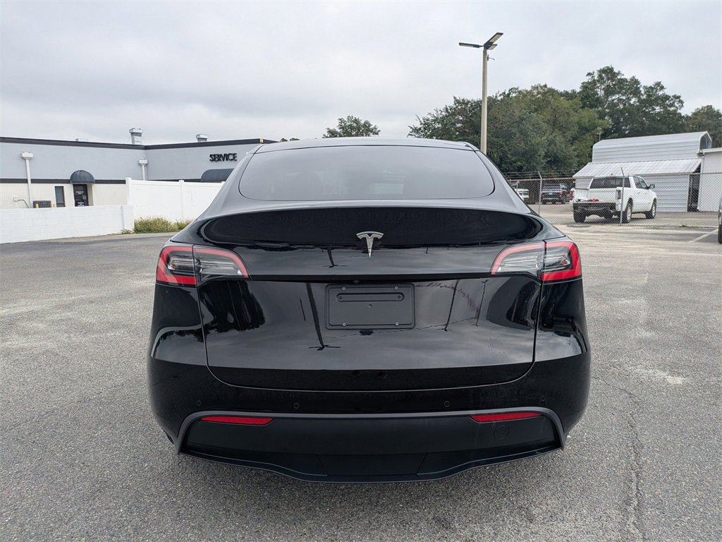 2021 Tesla Model Y Standard Range Rear-Wheel Drive photo 4