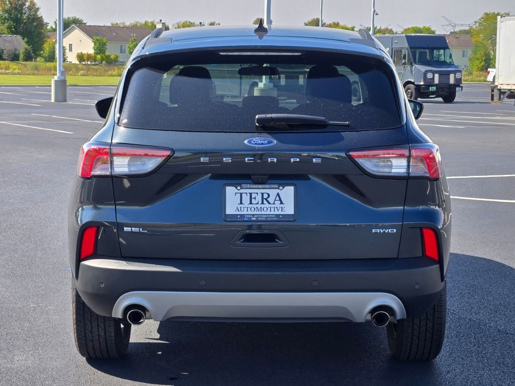 2022 Ford Escape SEL photo 8