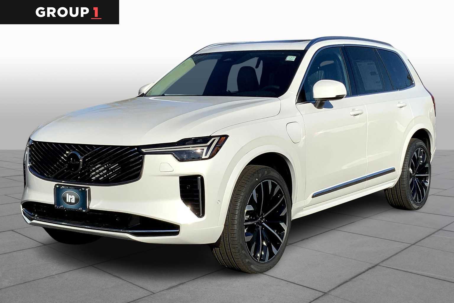 2025 Volvo XC90 Plus's photo