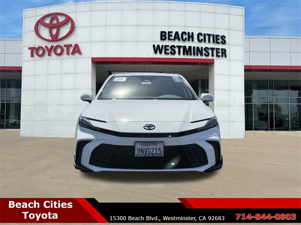2025 Toyota Camry SE photo 2
