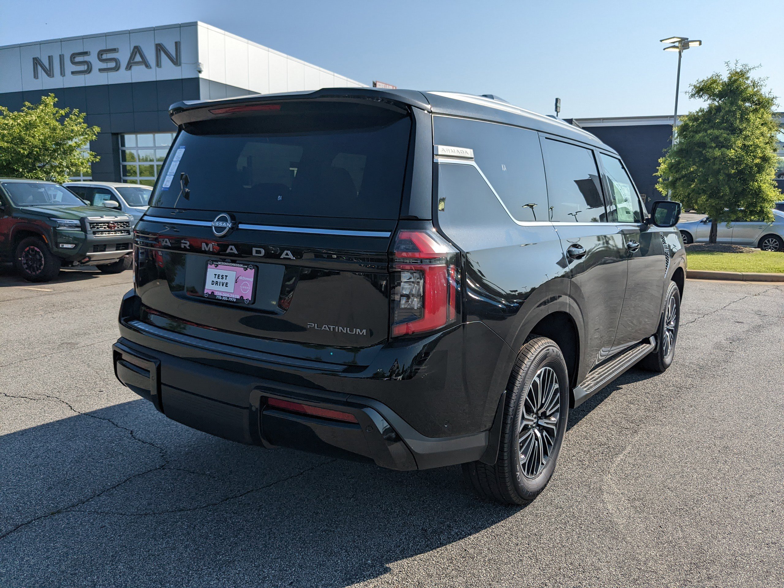 2025 Nissan Armada Platinum photo 2