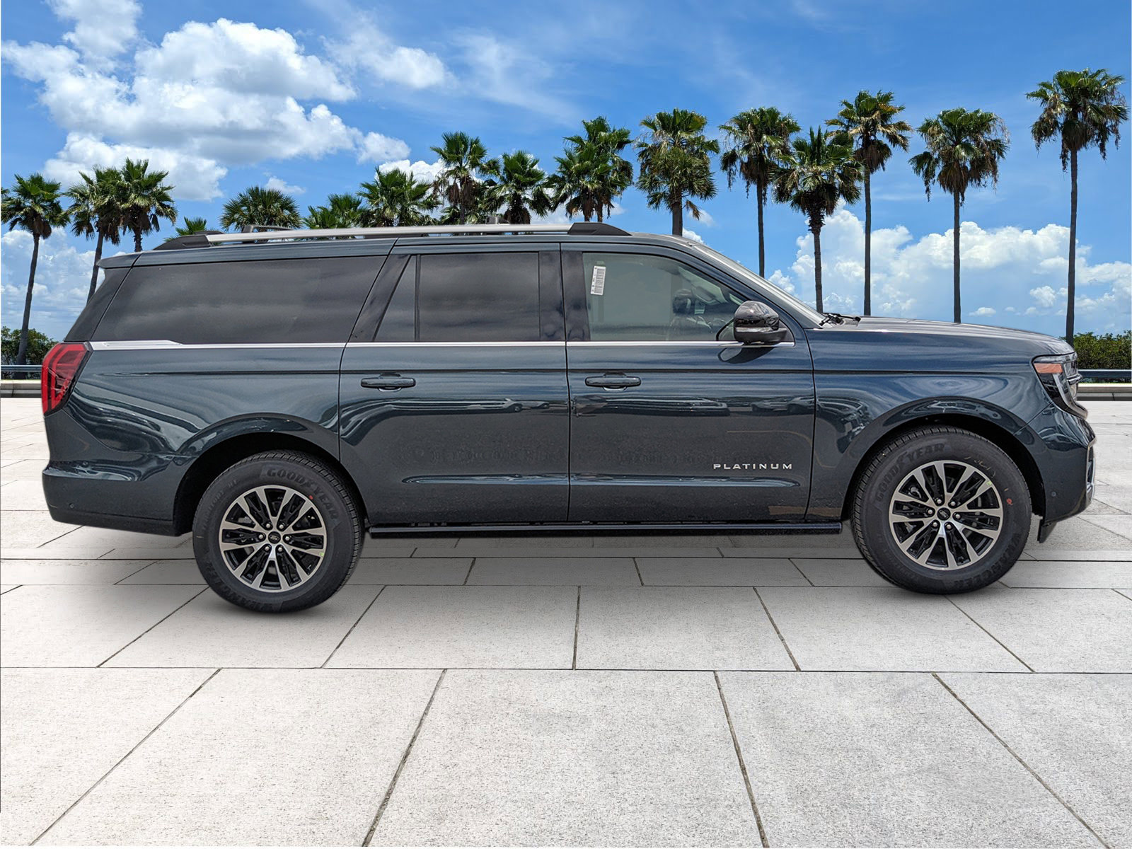 2025 Ford Expedition MAX Platinum photo 9