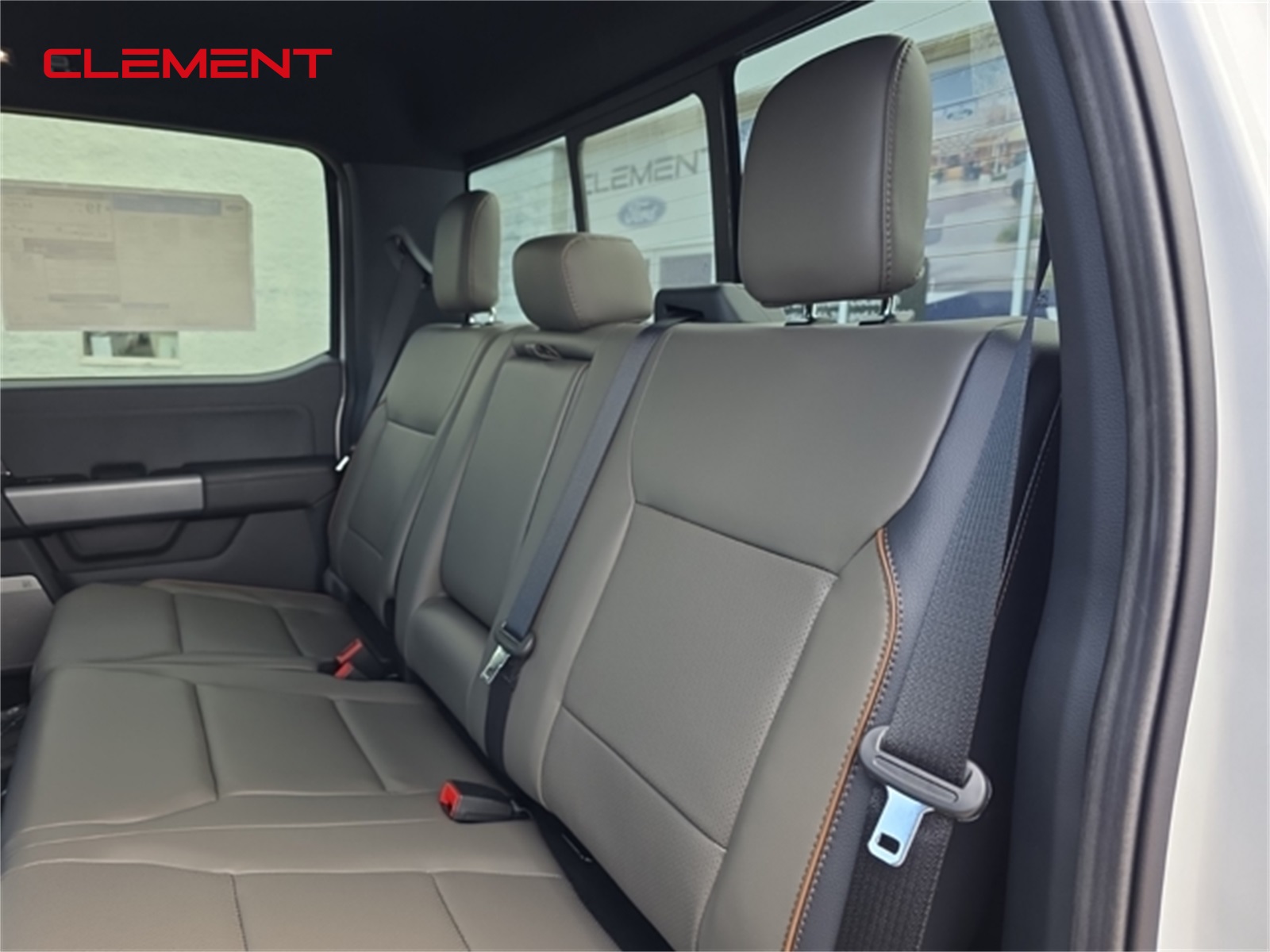 2025 Ford F-150 Lariat photo 28