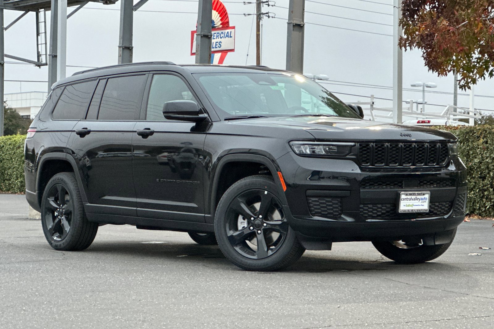 2025 Jeep Grand Cherokee Altitude X photo 2