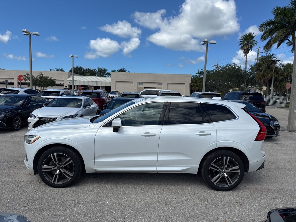 2019 Volvo XC60 T5 Momentum photo 2