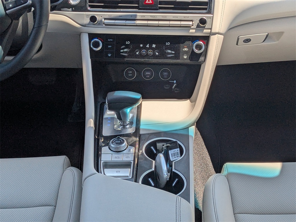 2025 Genesis G70 2.5T Sport Prestige photo 17