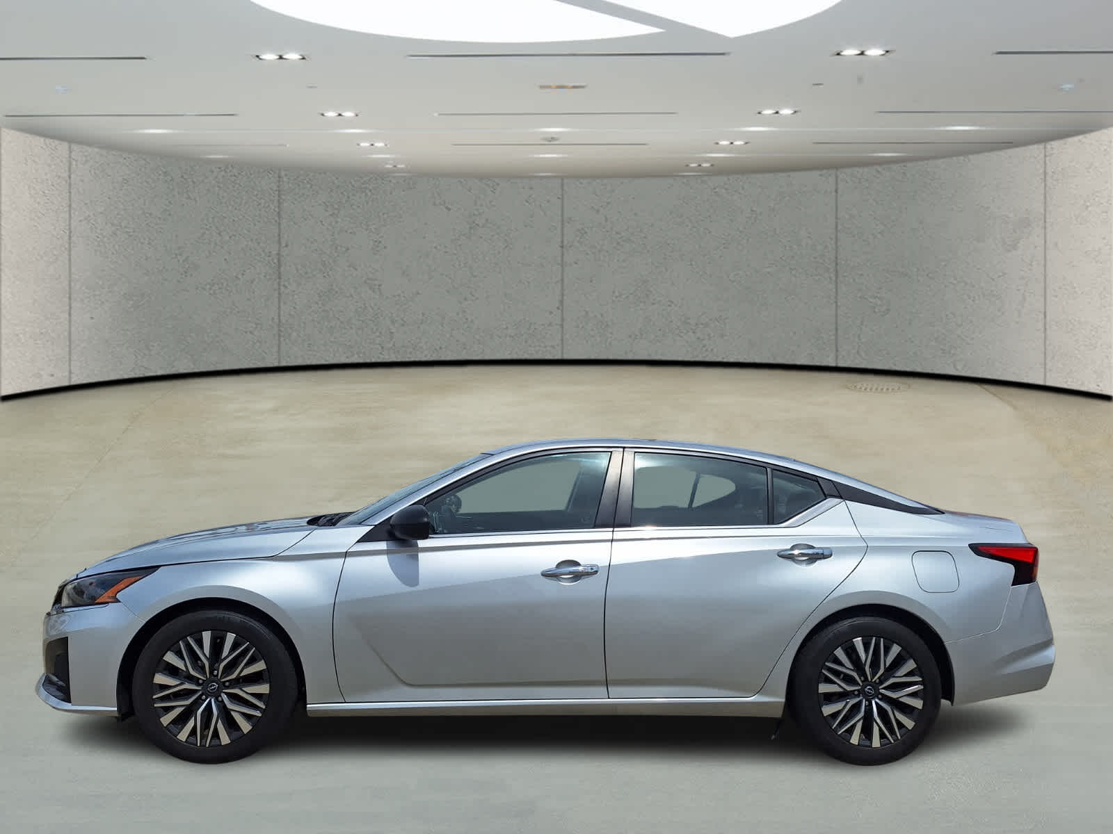 2024 Nissan Altima 2.5 SV photo 2