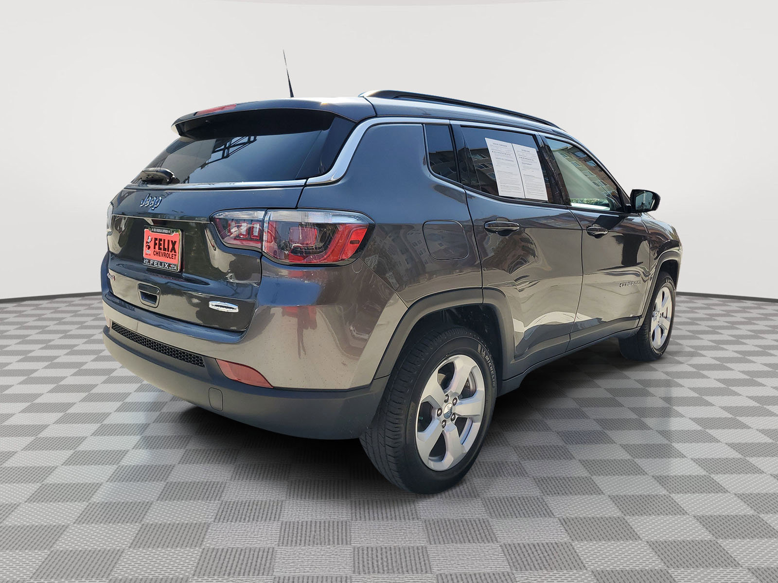 2020 Jeep Compass Latitude photo 3