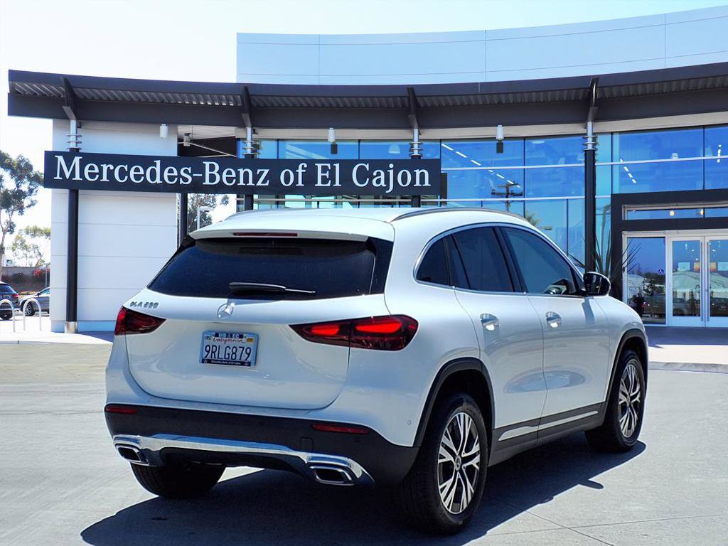 2025 Mercedes Benz GLA 250 photo 3