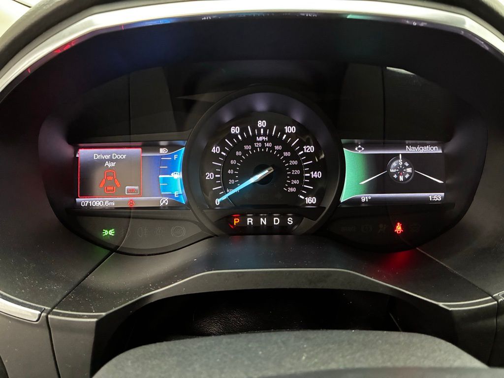 2020 Ford Edge Titanium photo 20