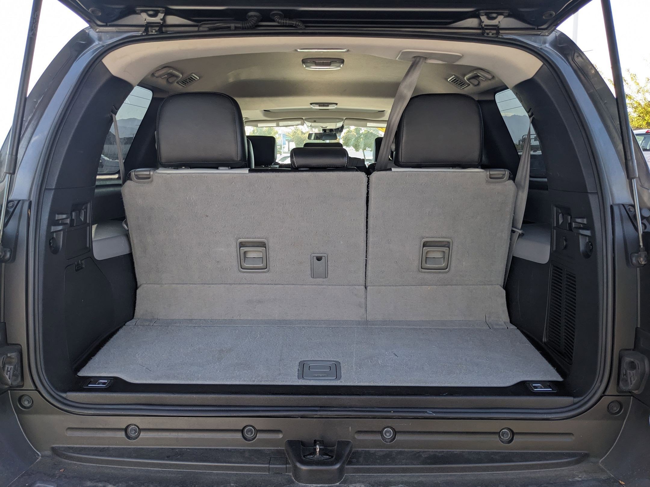 2019 Toyota Sequoia SR5 photo 21