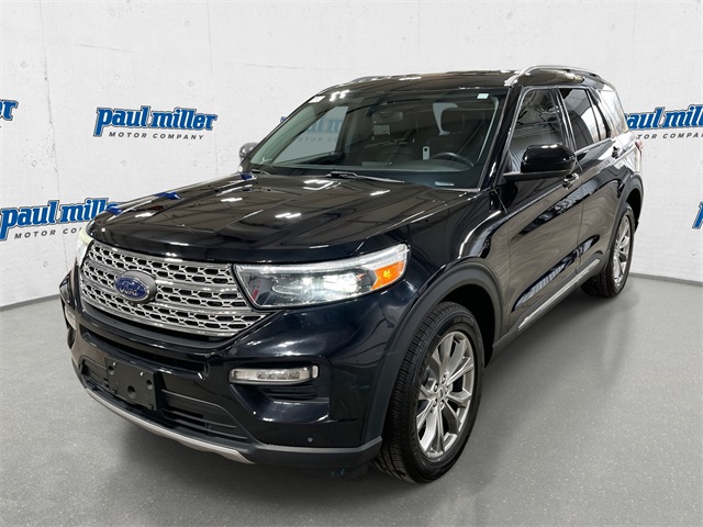 2022 Ford Explorer Limited's photo