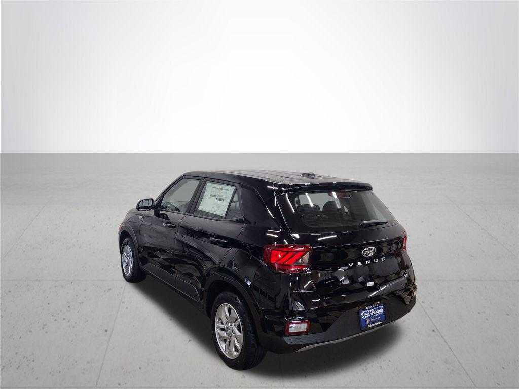 2026 Hyundai Venue SE photo 10