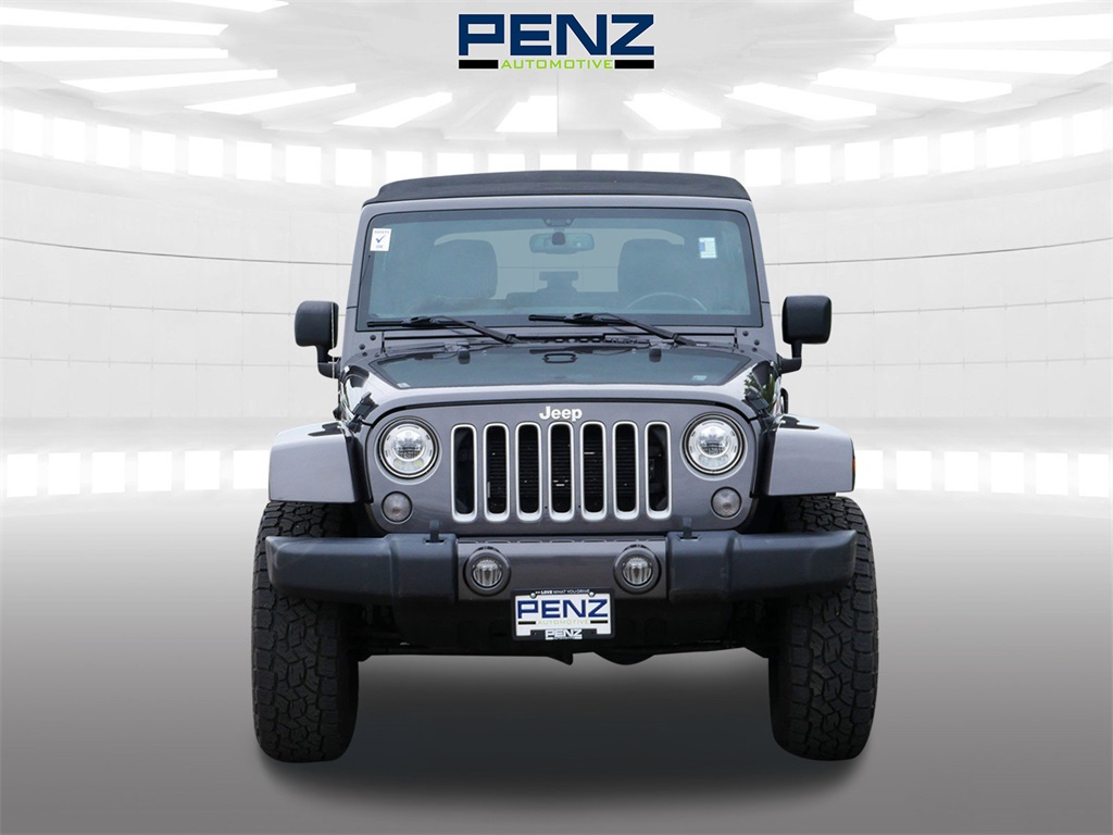 Used 2018 Jeep Wrangler JK Unlimited Sahara with VIN 1C4BJWEG1JL838388 for sale in Rochester, Minnesota