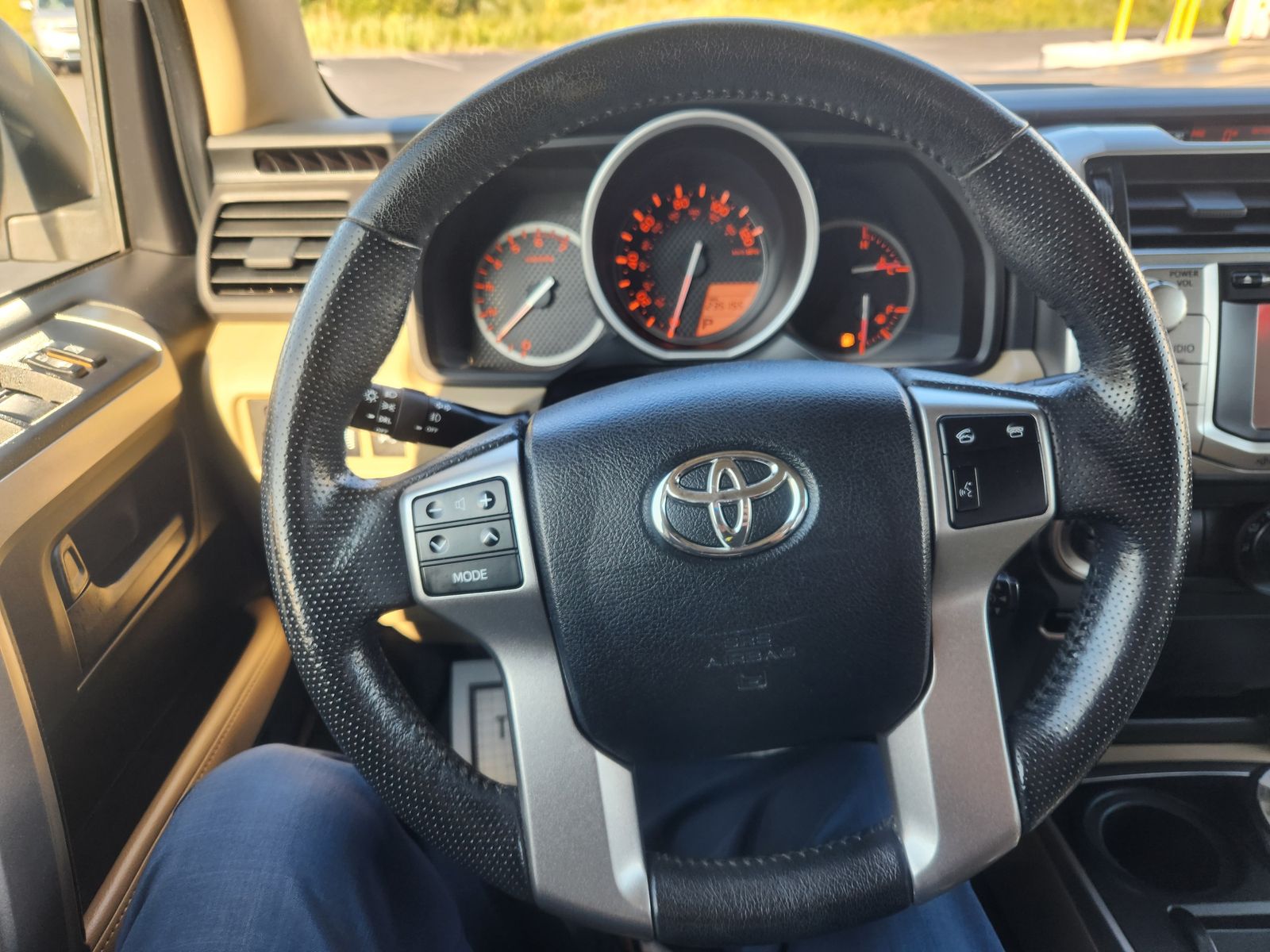 2013 Toyota 4Runner SR5 photo 12