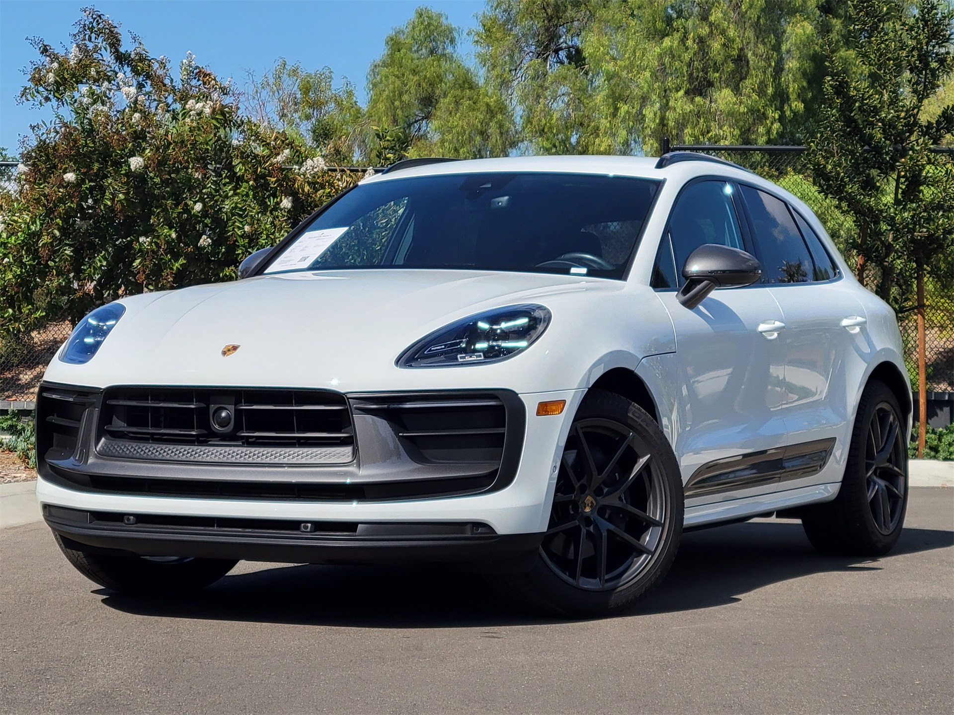 2023 Porsche Macan T
