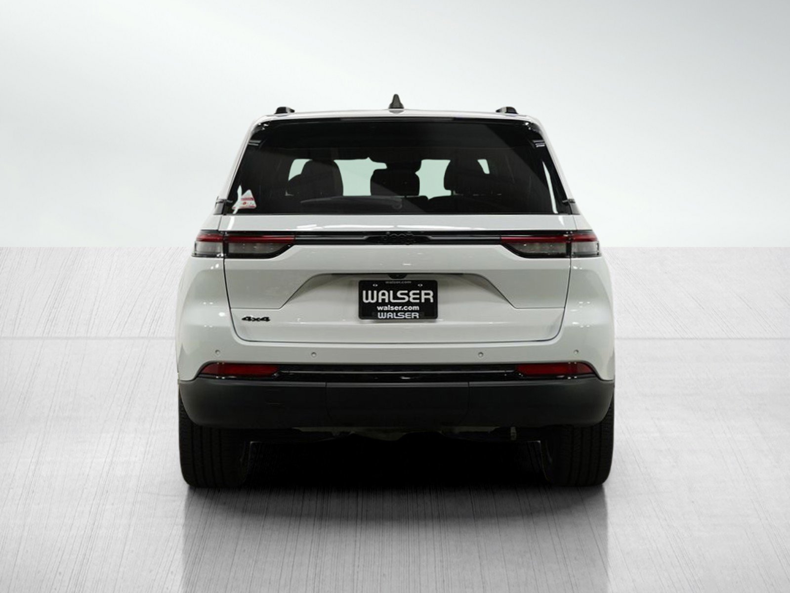 2023 Jeep Grand Cherokee Laredo Altitude photo 4