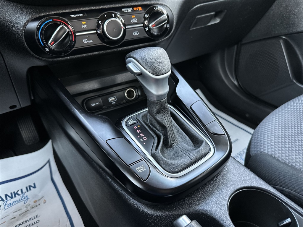 2022 Kia Soul LX photo 18